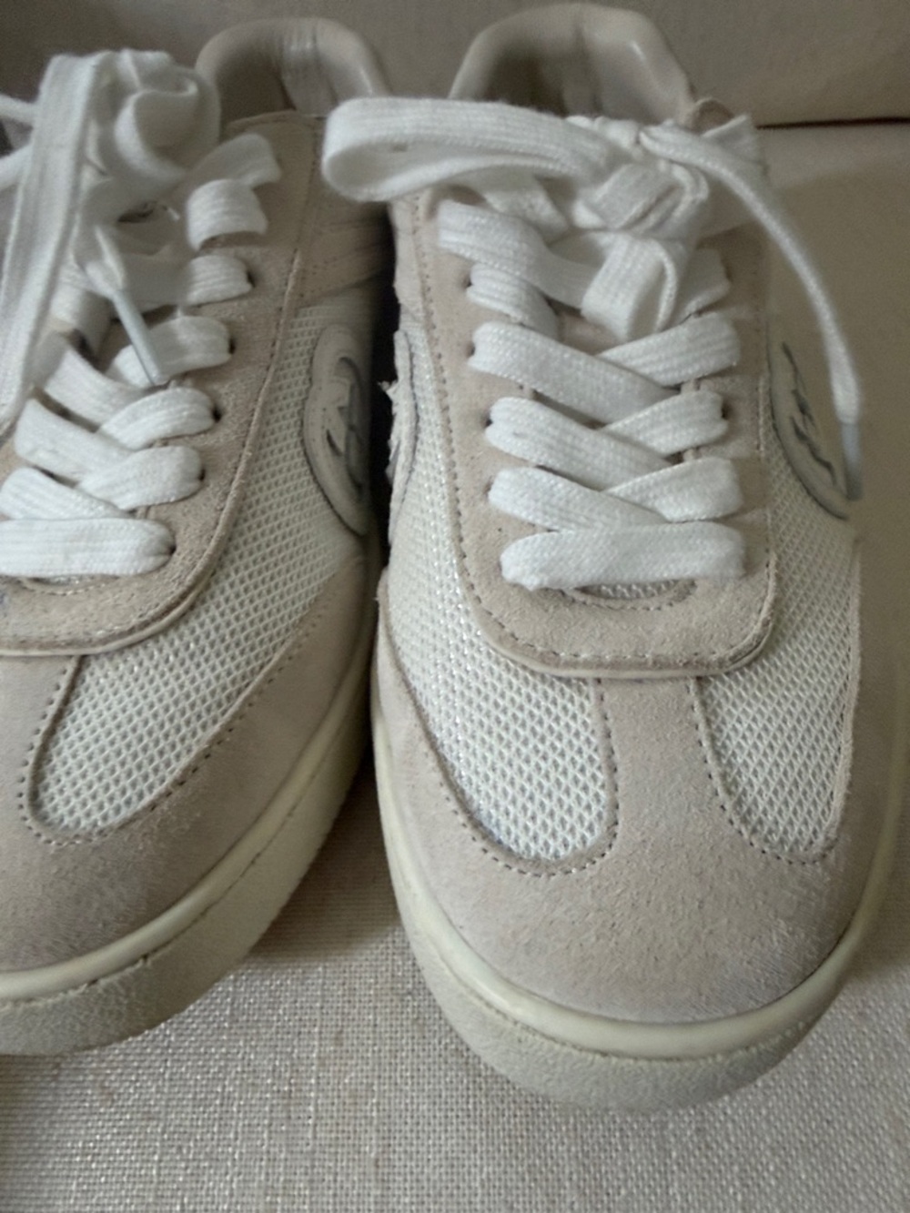 Gucci G75 Women’s Cream & Off-White Low-Top Leather Mesh Sneaker - Picture 9 of 15